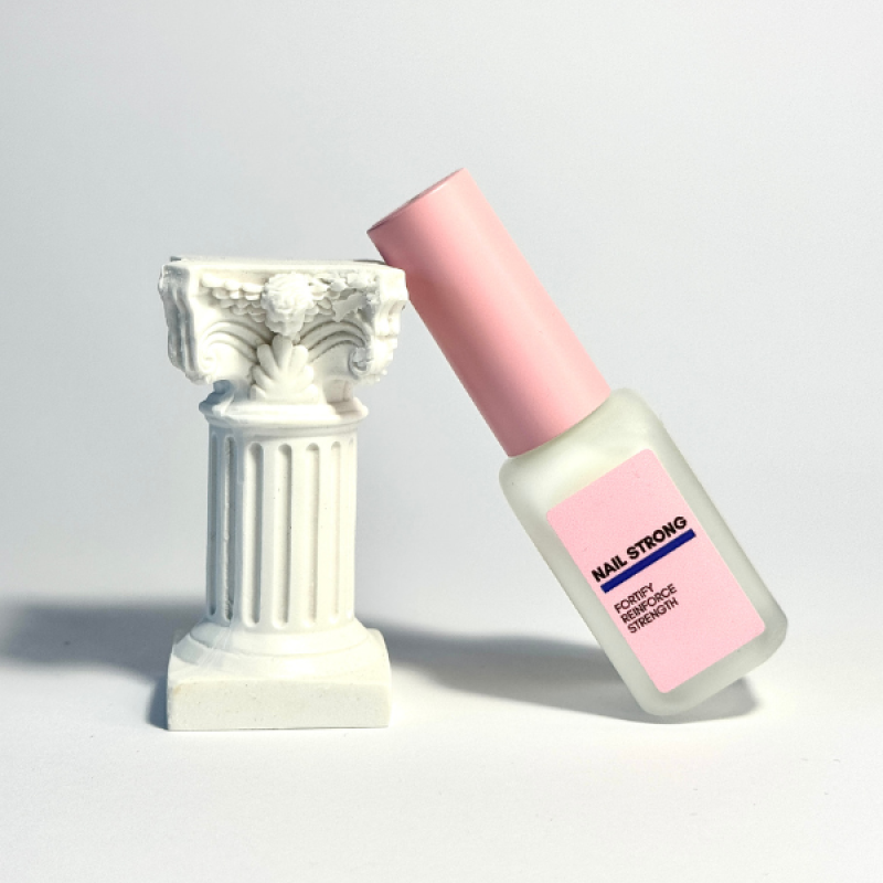 Лак для зміцнення нігтів ONE NAIL STRONG, 10ml